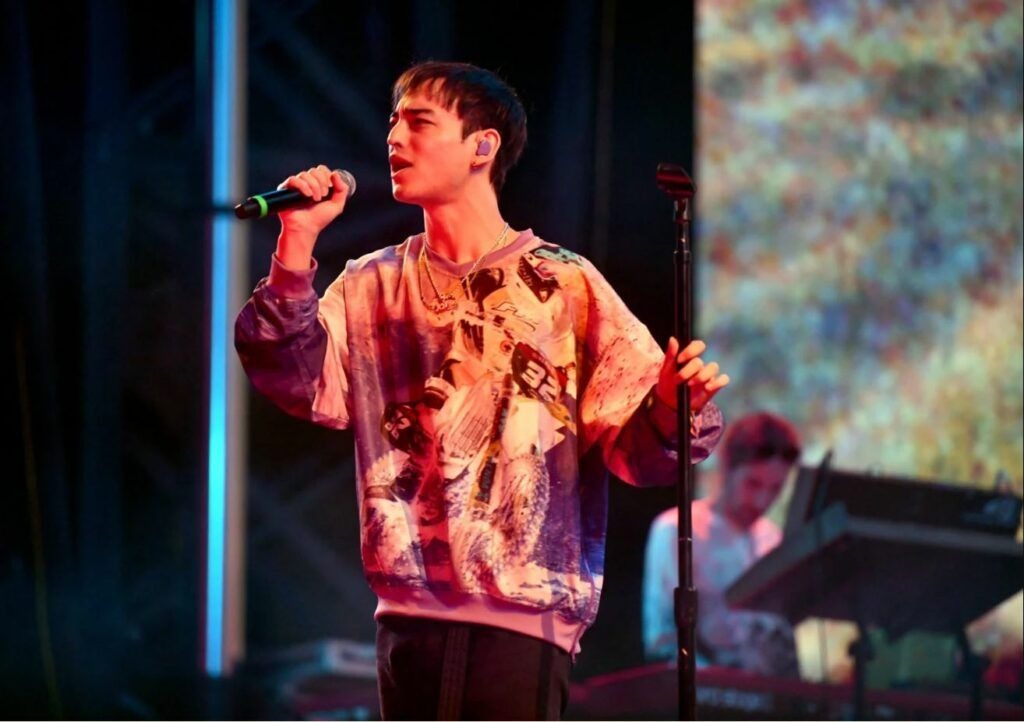 21f032a Joji coachella 1024x722 1 - Fans Joji™ Store